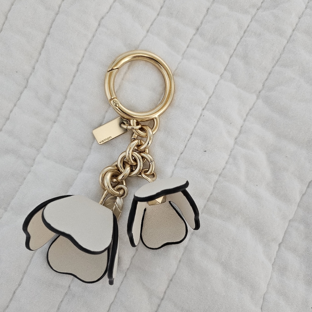 Coach tea rose charm